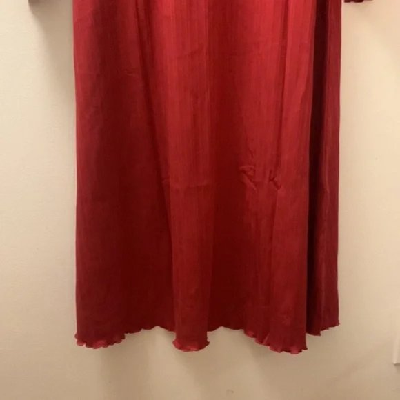 BRAND NEW: KOTN NWT Crimson Textured Maxi Dress - Picture 5 of 9
